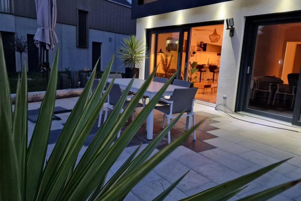 Suite Prestige Logement Neuf Avec Spa Et Ecran De Cinema En Rez De Jardin Кольмар Экстерьер фото